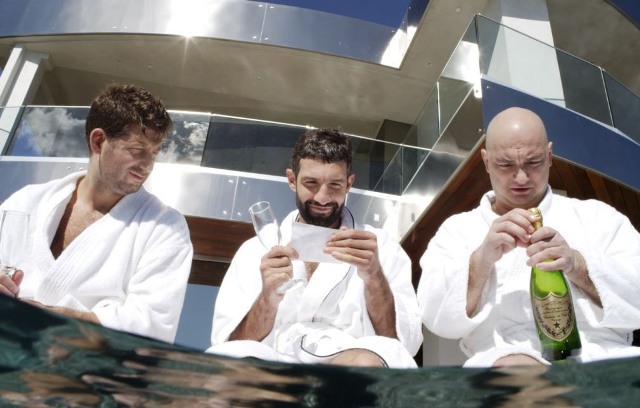 кадр из фильма "Что творят мужчины 2"