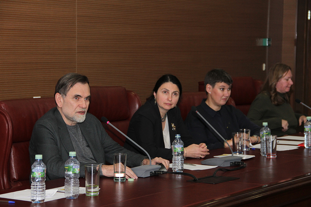 Форум «Молодое кино России», Сергей Сельянов, Нина Ромодановская, Наталья Мокрицкая, Нина Кочеляева