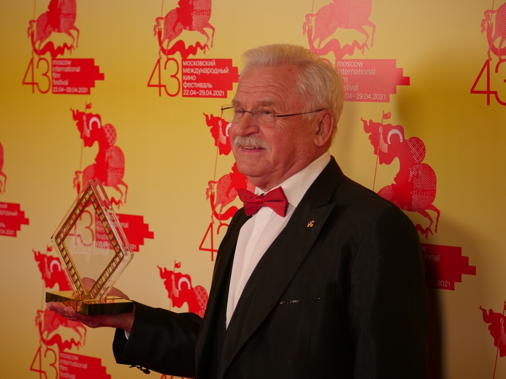церемония закрытия 43 ММКФ, Сергей Никоненко церемония закрытия 43 ММКФ, Сергей Никоненко