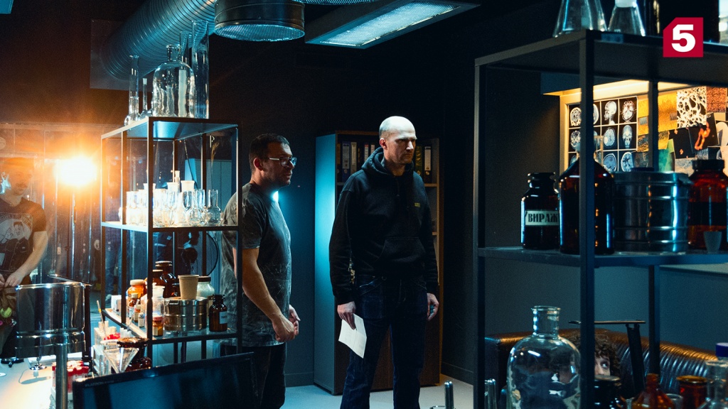 кадр из сериала 48 часов