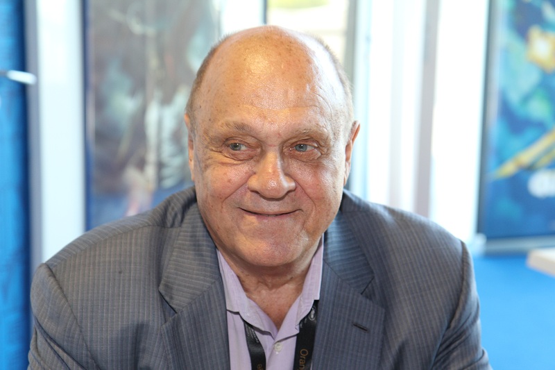 кинорынок Marche du Film, объединенный стенд Russian Cinema, режиссер Владимир Меньшов