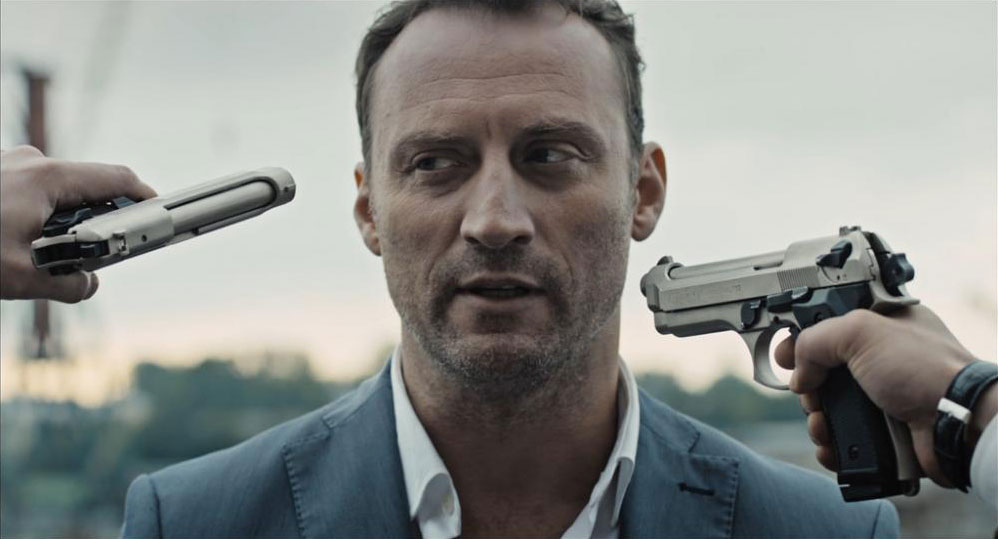 кадр из фильма Мотылек