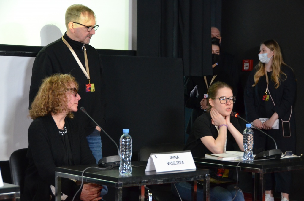 Вручение неофициальных наград 43 ММКФ