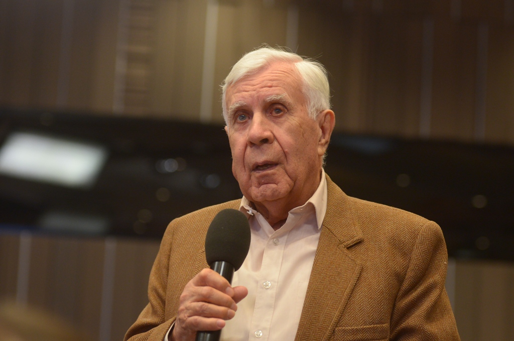 Пресс-конференция фильма Три дня до весны, Виталий Викторович Коротков