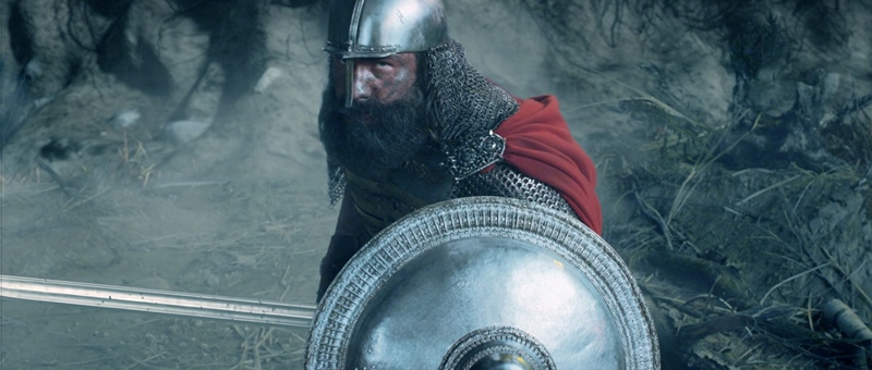 актер Михаил Шивляков в образе Богатыря - кадр из фильма "Богатырь"