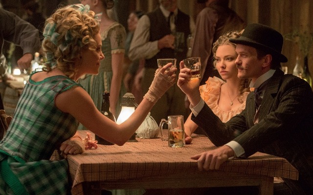 кадр из фильма "Миллион способов потерять голову"