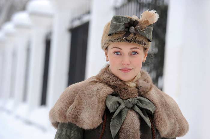 кадр из сериала Анна-Детективъ