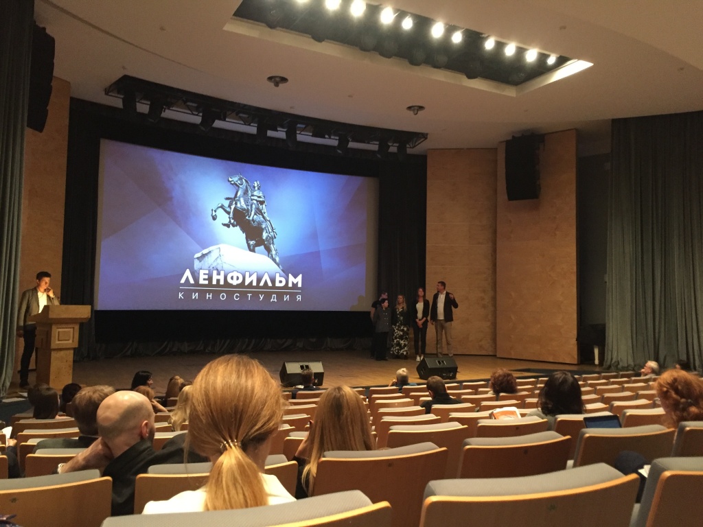 Заседание экспертного совета Министерства культуры (авторское и экспериментальное кино), защита проекта Хэппи-энда не будет, режиссер Ксения Баскакова, продюсер Эдуард Пичугин, главный редактор Ленфильма Светлана Кармалита