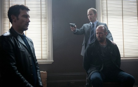 кадр из фильма "Профессионал"