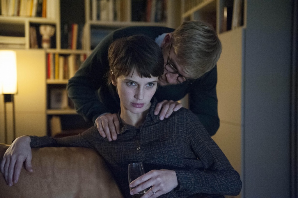 кадр из фильма Двойной любовник кадр из фильма Двойной любовник