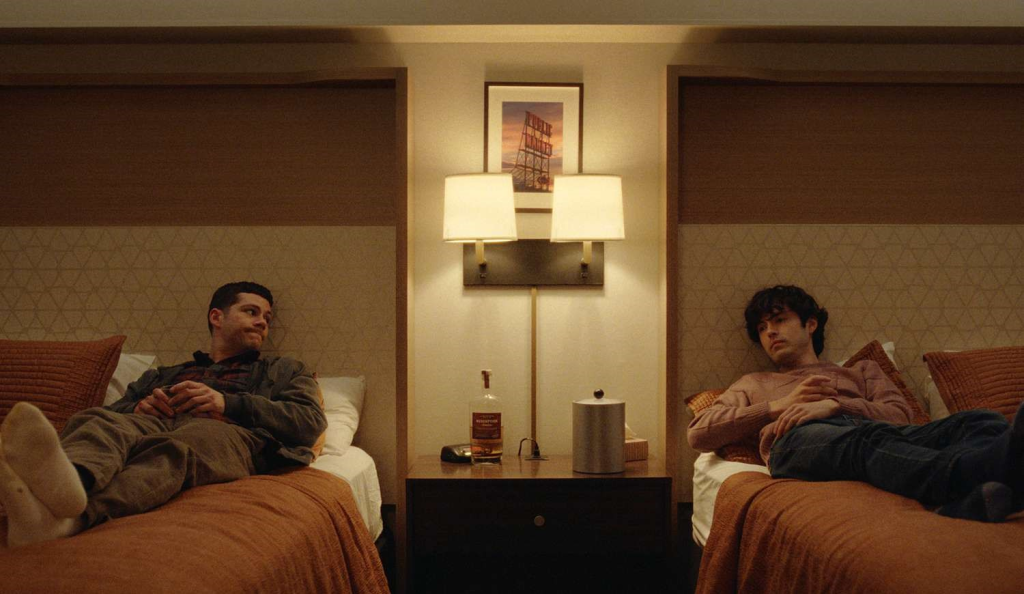 Кадр из фильма Не близнецы / Twinless