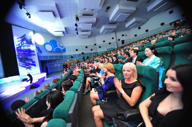 награждение лауреатов фестиваля "Меридианы Тихого" 