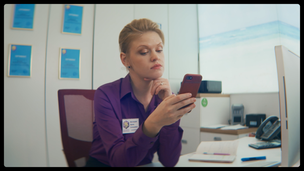 кадр из сериала Инсталайф