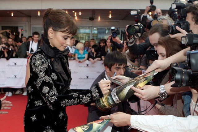 Российская премьера фильма "Пираты Карибского моря: На странных берегах", актриса Пенелопа Крус