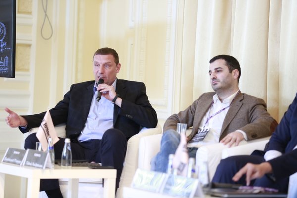 ежегодная конференция газеты Ведомости - Индустрия кино. Игра за кадром, Владислав Ряшин, Гевонд Андреасян