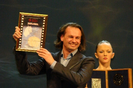 Фестиваль в Ханты-Мансийске, Слава Росс получает приз за лучший фильм