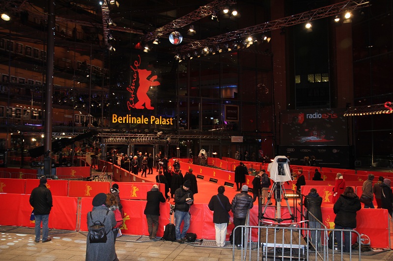 65 Берлинский международный кинофестиваль, премьера фильма "Под электрическими облаками"