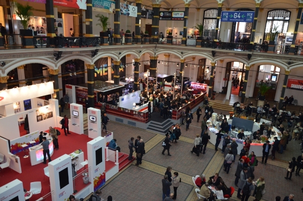 Европейский кинорынок, здание Мартин Гропиус Бау, объединенный стенд "Кино России"