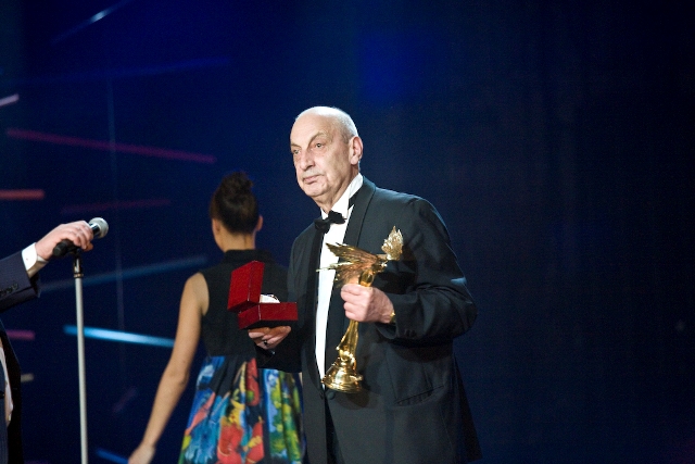 Церемония вручения 24-й премии "Ника", Президент фонда Ролана Быкова Армен Медведев