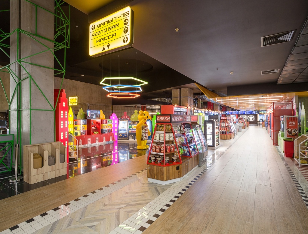 фуд-зона у кинотеатра. Источник - Мираж Синема фуд-зона у кинотеатра. Источник - Мираж Синема