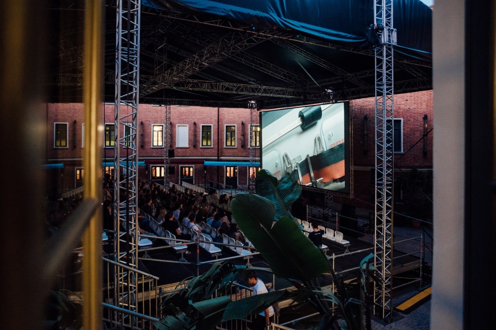 Международный фестиваль дебютного кино в Новой Голландии