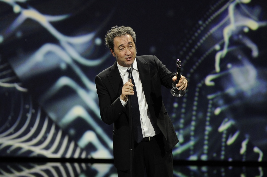 28-я церемония награждения лауреатов премии Европейской Киноакадемии European Film Awards, вручение приза лучшему режиссеру (Паоло Соррентино)