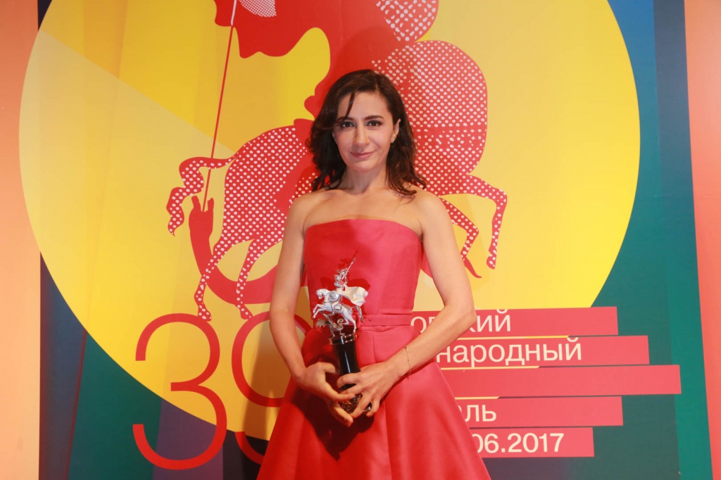 39 Московский международный кинофестиваль, первый приз мэра За создание образа Москвы в киноискусстве, режиссер и продюсер Анна Меликян (фильм Про любовь)