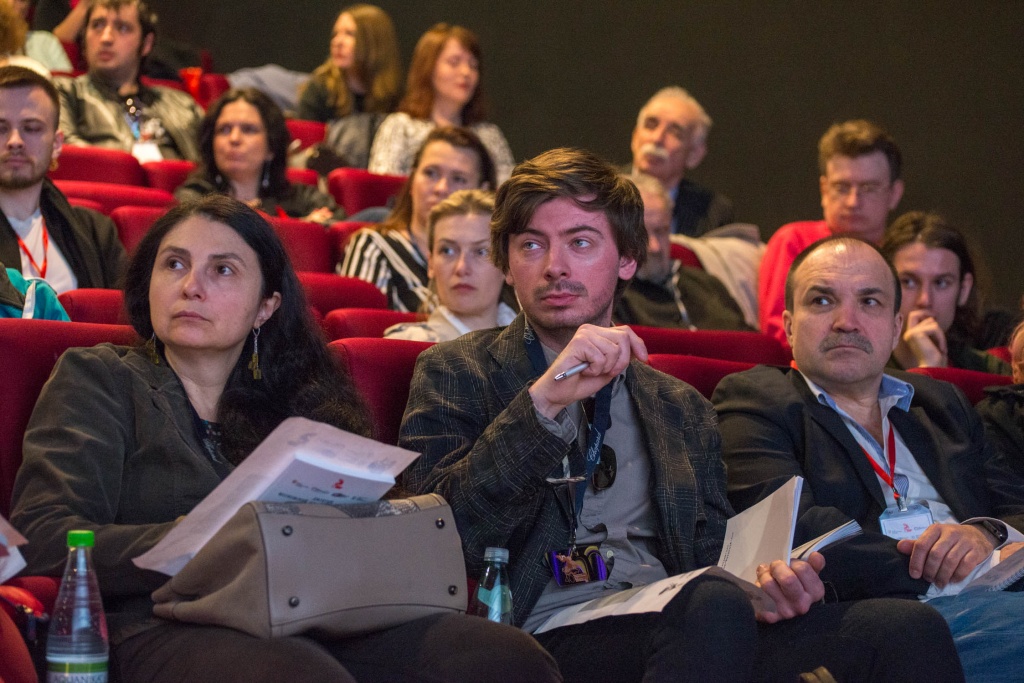 10-й Питчинг дебютантов, жюри питчинга, главный редактор портала ПрофиСинема и доцент ВГИК Нина Ромодановская 10-й Питчинг дебютантов, жюри питчинга, главный редактор портала ПрофиСинема и доцент ВГИК Нина Ромодановская