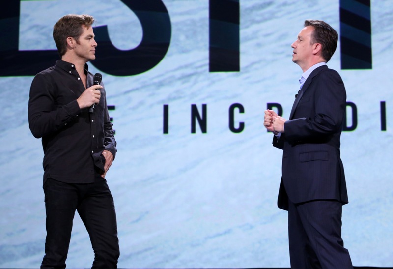 выставка D23, актер Крис Пайн и президент WDS Шон Бейли представляют фильм "И грянул шторм"