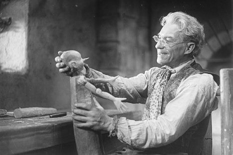 кадр из фильма "Золотой ключик"