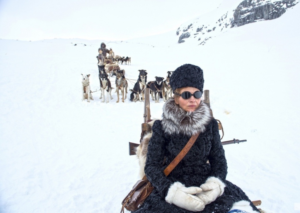 кадр из фильма "Никому не нужна ночь"