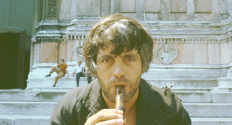 кадр из фильма Царь Эдип