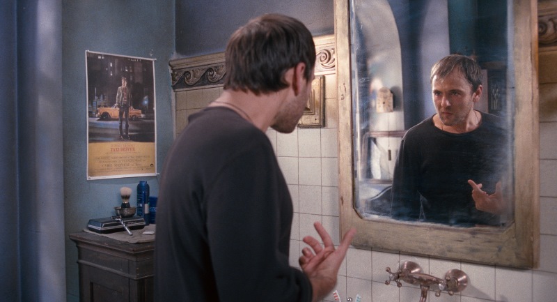 кадр из фильма "Роман с кокаином"