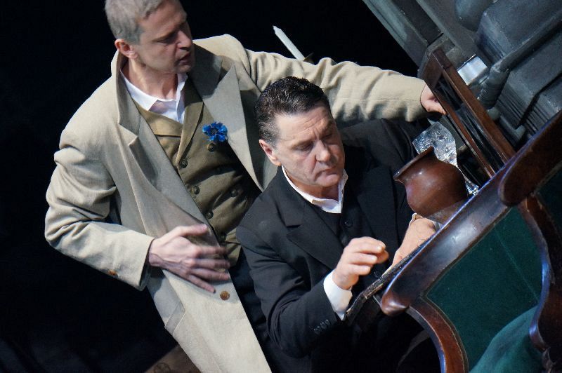 Сергей Маковецкий в спектакле Евгений Онегин