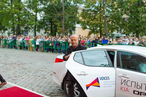 церемония открытия Шестого фестиваля молодого европейского кино VOICES, председатель жюри Жерар Кравчик