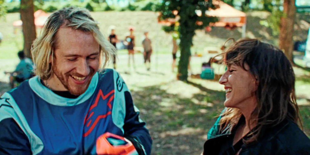 Кадр из фильма Уехать однажды