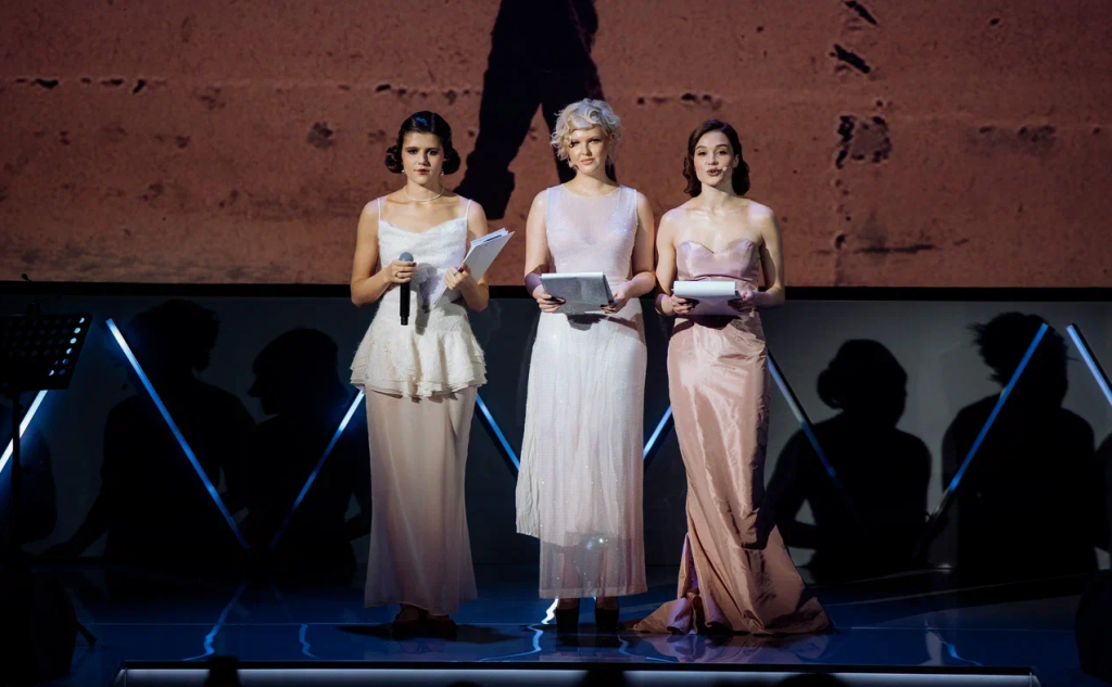 Ведущие вечера Стася Толстая, Евгения Леонова и Мария Мацель