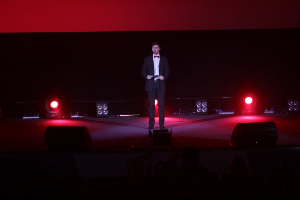 34 Международный студенческий фестивали ВГИК, открытие, ведущий Петр Рябов