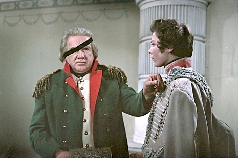 кадр из фильма "Гусарская баллада"