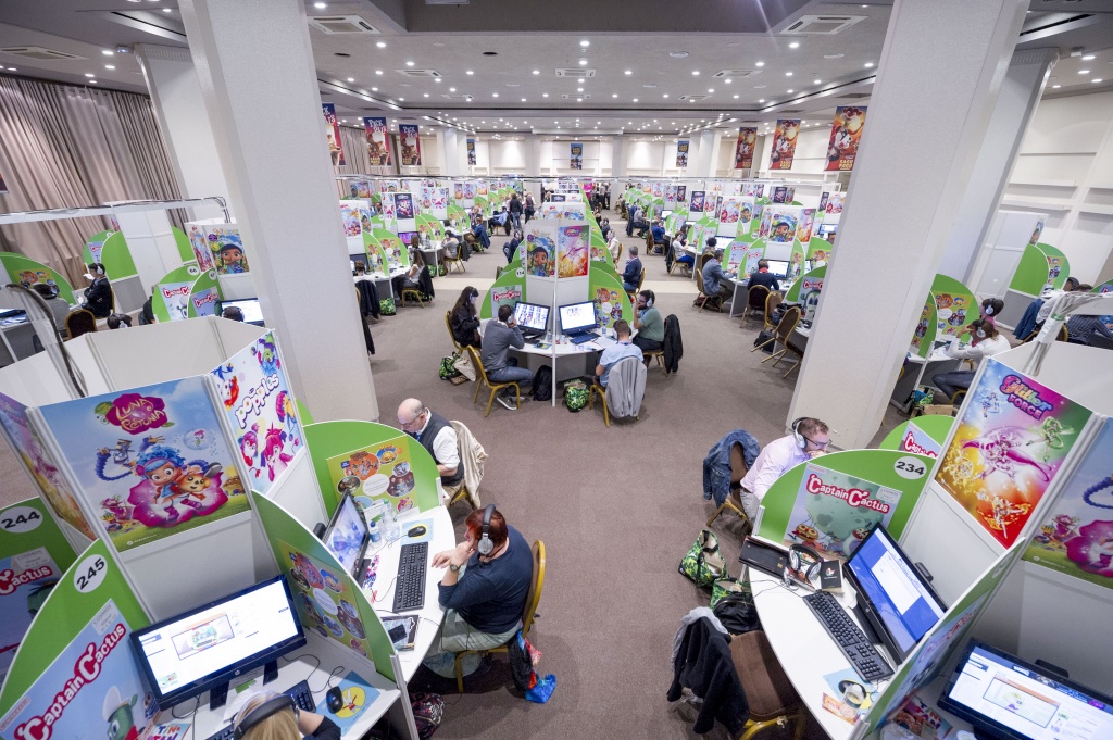 Международный рынок телевизионных программ и мультсериалов для детей MIPJunior, скрининг-рум