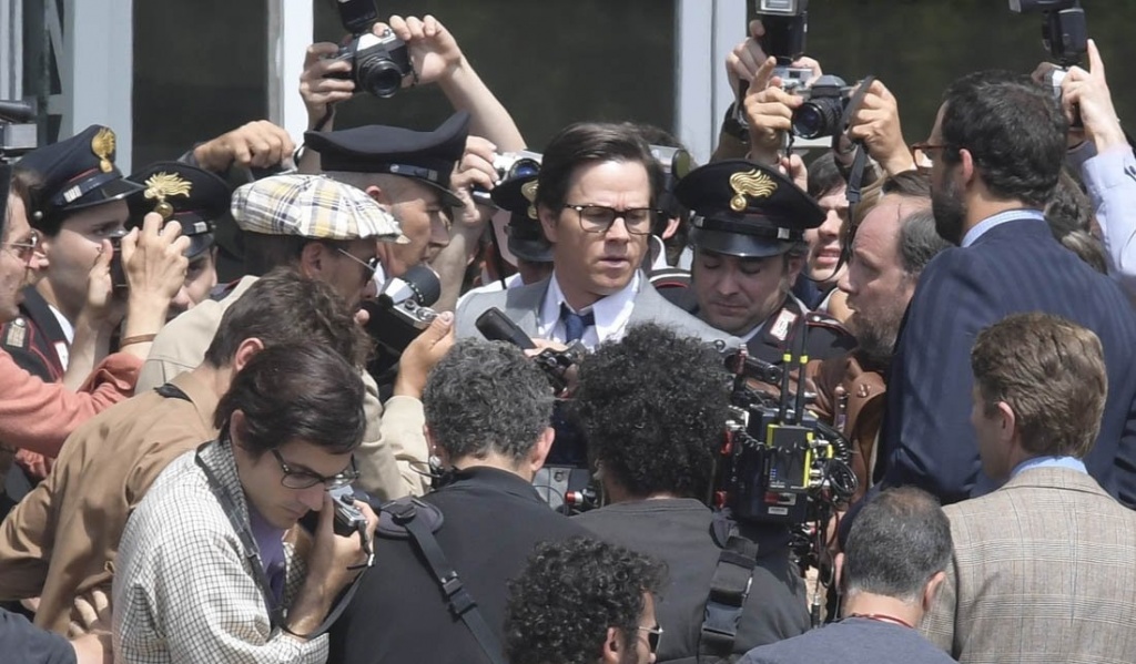 кадр из фильма Все деньги мира