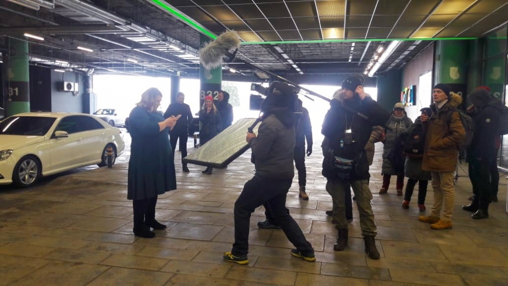 На съемках пилота web-сериала БЛОГЕРШИ с участием студентов Школы кино На съемках пилота web-сериала БЛОГЕРШИ с участием студентов Школы кино