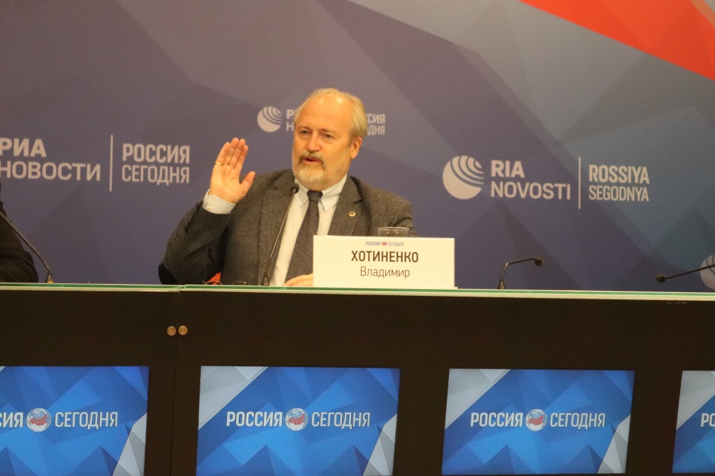 режиссер Владимир Хотиненко