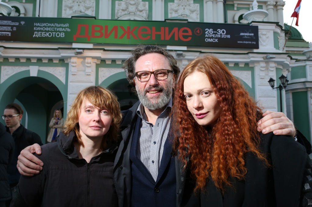 Призеры фестиваля "Движение": режиссер Юлия Белая, продюсер Арсен Готлиб, актриса Евгения Афонская
