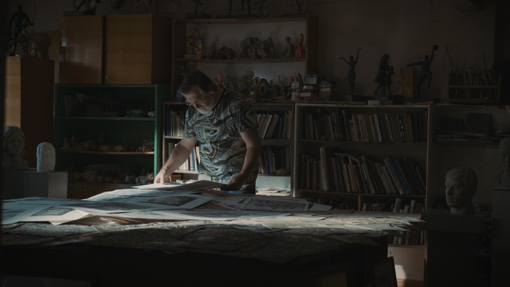 кадр из фильма Там, где наш дом