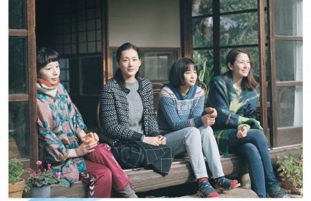 кадр из фильма "Наша маленькая сестра"