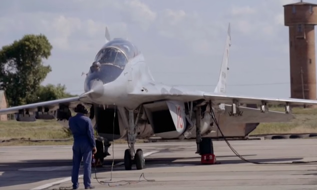 Кадр из фильма "На крыло" Кадр из фильма "На крыло"