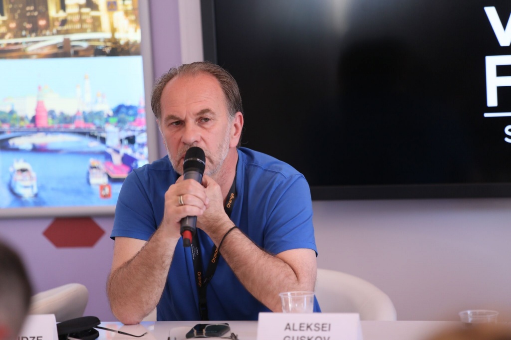 Российский павильон, презентация проектов кинокомпаний «58,5 Продакшн» и «Военфильм», продюсер Алексей Гуськов