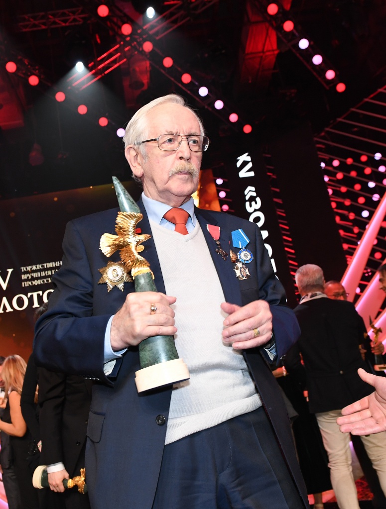 церемония вручения премии Золотой орел по итогам 2016 года, актер Василий Ливанов (Приз за вклад в историю мирового кино)