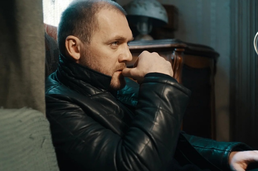 кадр из сериала Волк